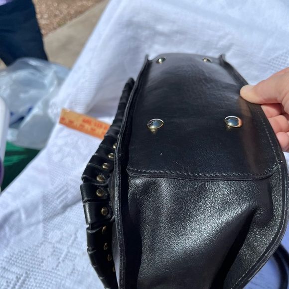 CAVALCANTI LEATHER SHOULDER BAG - Picture 9 of 16